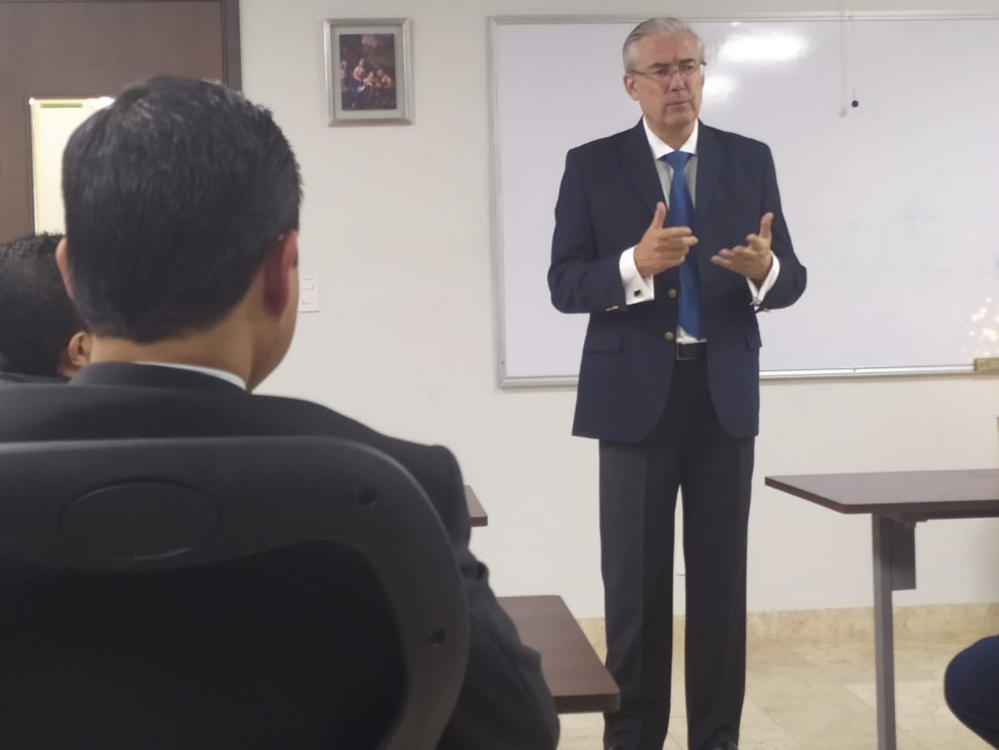Conferencia Del Prof. Jaime Rodríguez-Arana En La Maestría De Derecho Administrativo De La Universidad Panamericana
